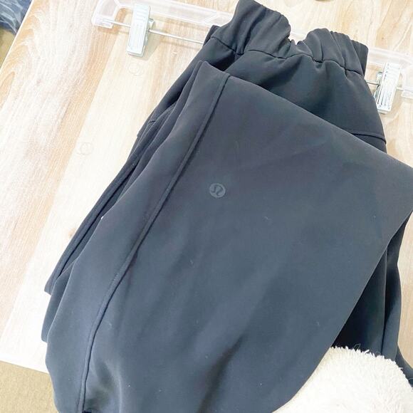 lululemon black jogger pants size 2 - Picture 8 of 8
